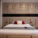 4 Master Bedrooms Villa With Private Swimming Pool