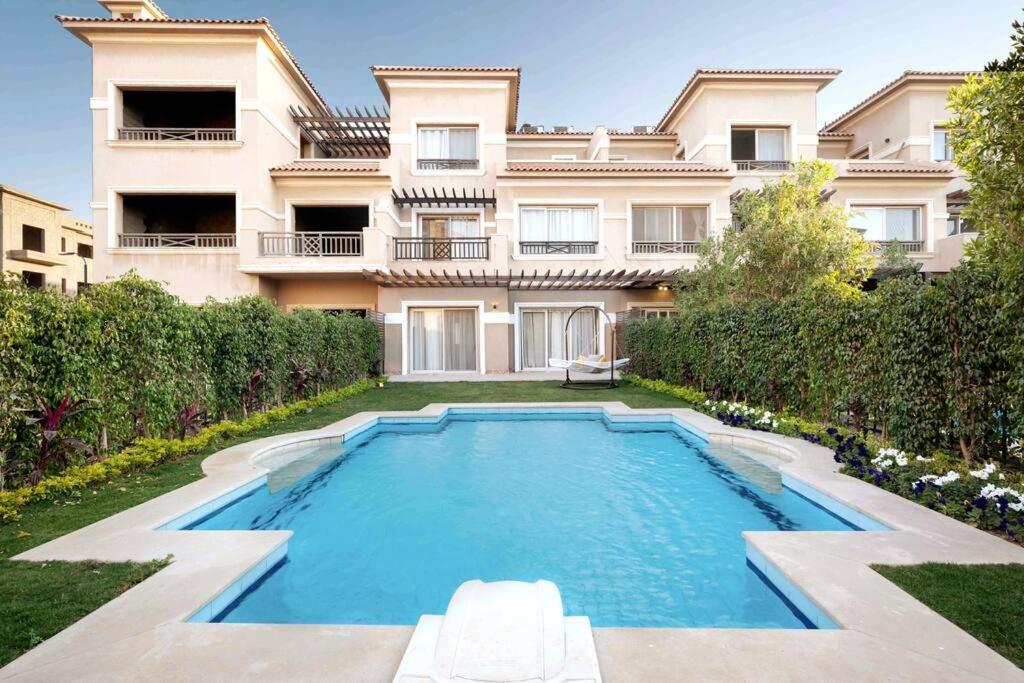 4 Master Bedrooms With Private Swimming Pool Cairo